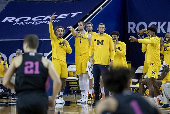 Terrance Williams II (5), Hunter Dickinson (1), Jaron Faulds (44), Austin Davis (51), Brandon Wade (4), and Jace Howard (25)