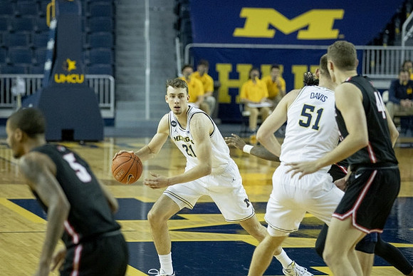 Franz Wagner (21) and Austin Davis (51)