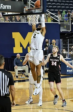 Isaiah Livers (2)