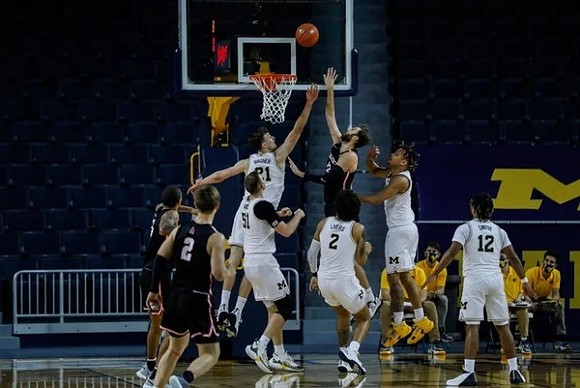 Franz Wagner (21), Austin Davis (51), Isaiah Livers (2), Terrance Williams II (5), and Mike Smith (12)