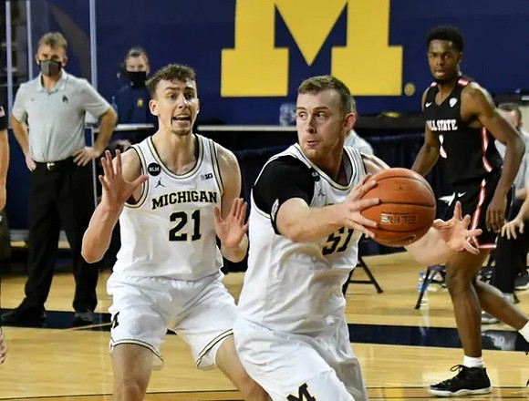 Franz Wagner (21) and Austin Davis (51)
