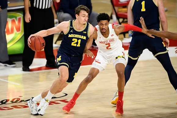 Franz Wagner (21) and Hunter Dickinson (1)