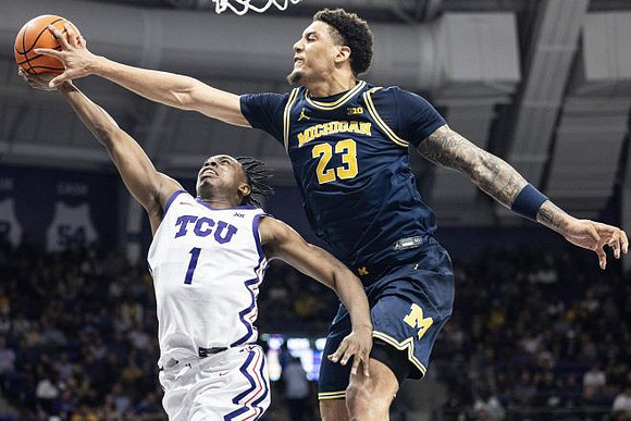 Yaxel Lendeborg (23)