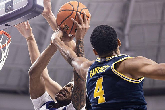 Nimari Burnett (4)