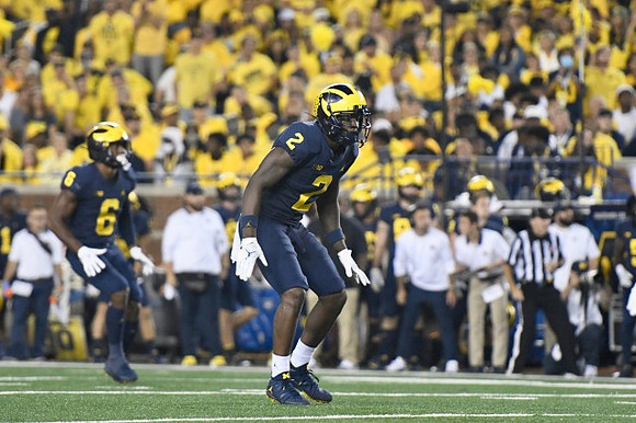 R.J. Moten (6), and Brad Hawkins (2)