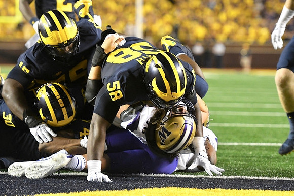 Daxton Hill (30), Christopher Hinton (15), and Mazi Smith (58)