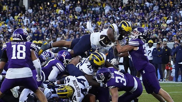 Max Bredeson (44), Jalen Hoffman (42), and Jordan Marshall (23)