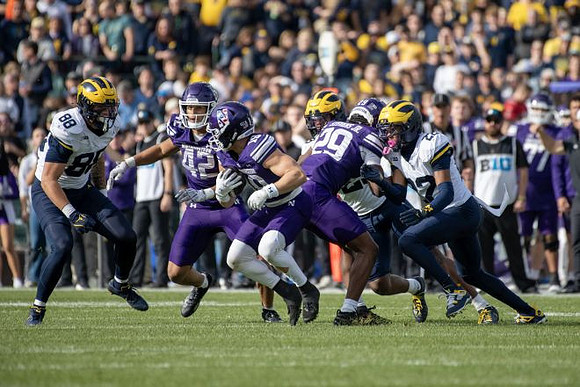 Deakon Tonielli (88) and Elijah Dotson (22)