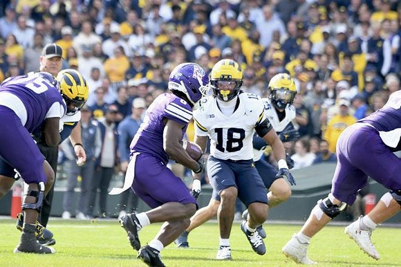 Troy Bowles (18)