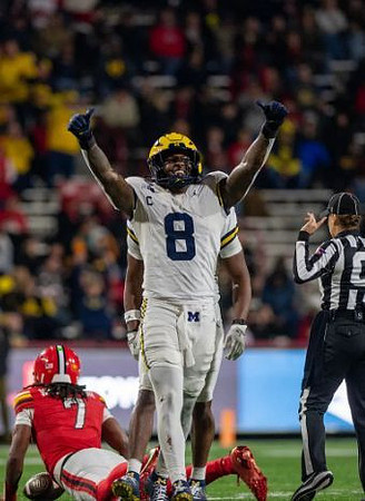 Derrick Moore (8)