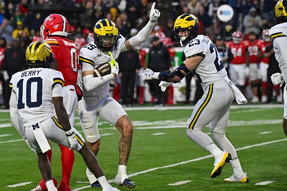 Zeke Berry (10), Mason Curtis (25), and Cole Sullivan (23)
