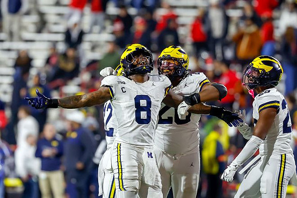 Nathaniel Owusu-Boateng (12), Derrick Moore (8), Rayshaun Benny (26), and Rod Moore (19)