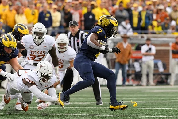 Donovan Edwards (7)