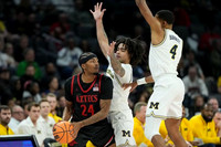 Elliot Cadeau (3) and Nimari Burnett (4)