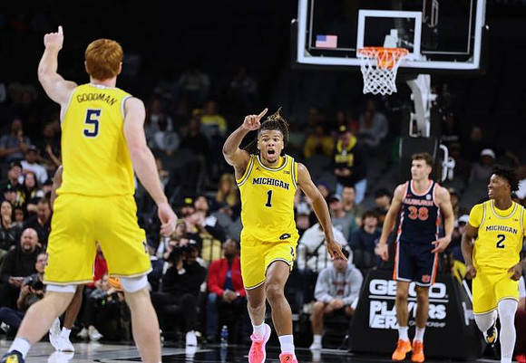 Oscar Goodman (5), Trey McKenney (1), and L.J. Cason (2)