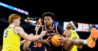 Nimari Burnett (4) and Roddy Gayle Jr. (11)