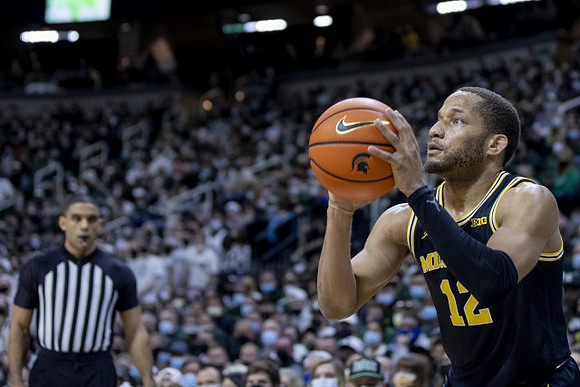DeVante' Jones (12)