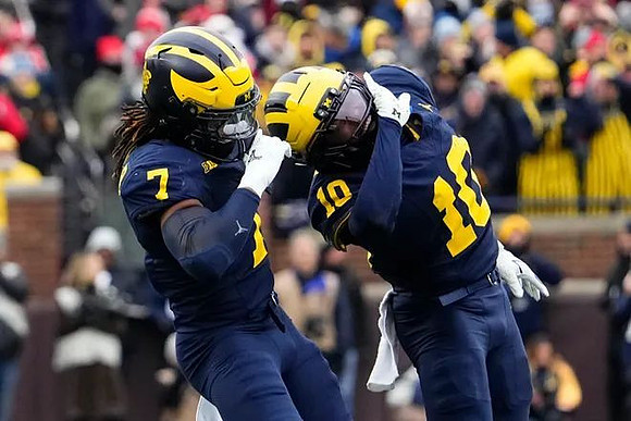 TJ Metcalf (7) and Zeke Berry (10)