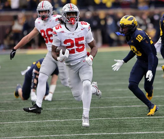 Jimmy Rolder (30) and Zeke Berry (10)