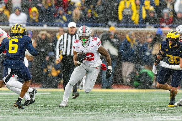 Brandyn Hillman (6) and Jimmy Rolder (30)