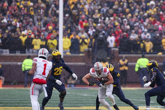 Rayshaun Benny (26), Jordan Young (14), and TJ Metcalf (7)