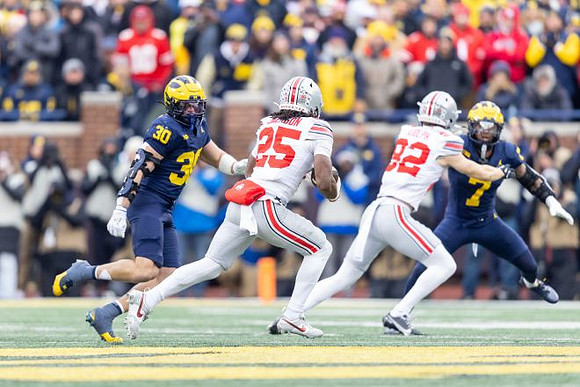 Jimmy Rolder (30) and TJ Metcalf (7)