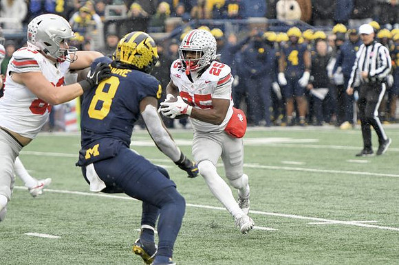 Derrick Moore (8)