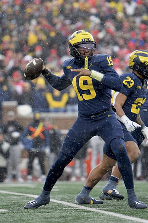Bryce Underwood (19) and Jordan Marshall (23)