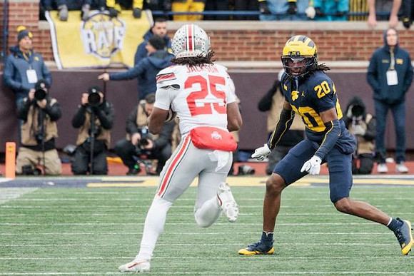 Jyaire Hill (20)