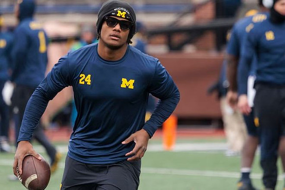 Tevis Metcalf (24)