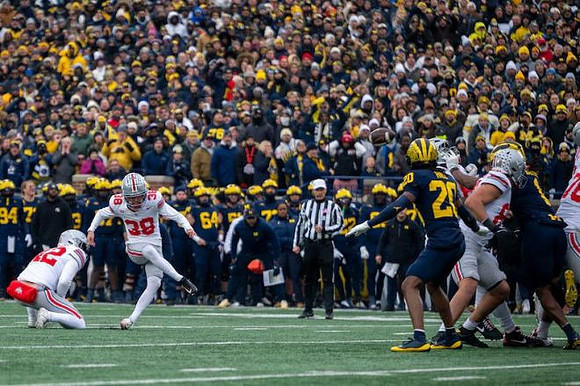 Jyaire Hill (20)