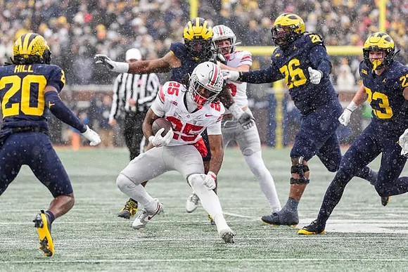 Jyaire Hill (20), Rayshaun Benny (26), and Cole Sullivan (23)