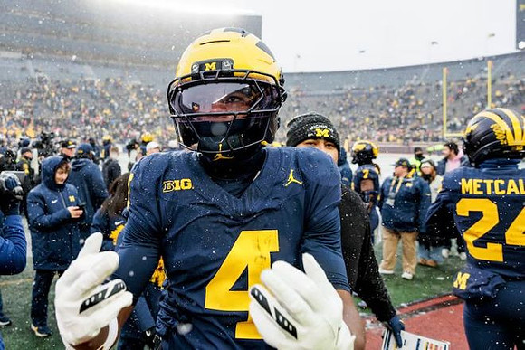 TJ Guy (4) and Tevis Metcalf (24)