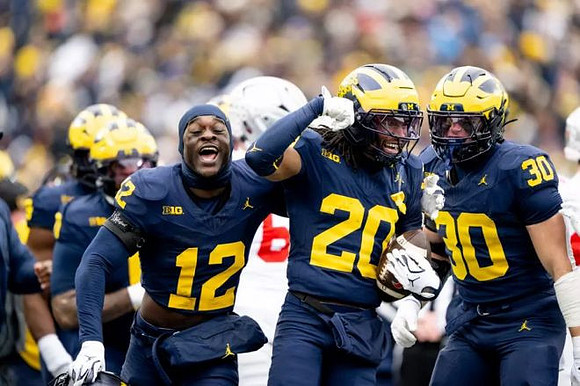 Nathaniel Owusu-Boateng (12), Jyaire Hill (20), and Jimmy Rolder (30)