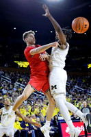 Nimari Burnett (4) and Morez Johnson Jr. (21)