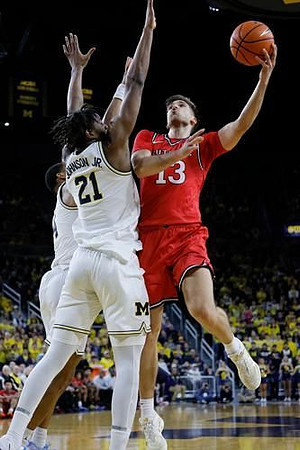 Nimari Burnett (4) and Morez Johnson Jr. (21)