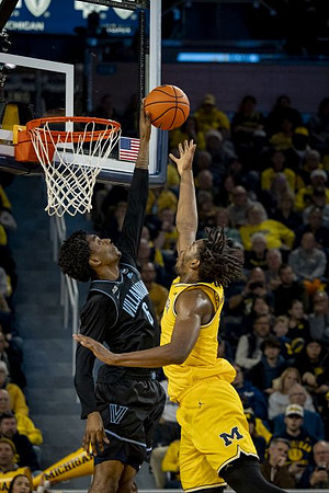 Morez Johnson Jr. (21)