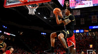 Morez Johnson Jr. (21) and Yaxel Lendeborg (23)