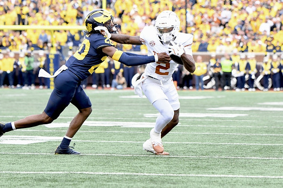 Jyaire Hill (20)