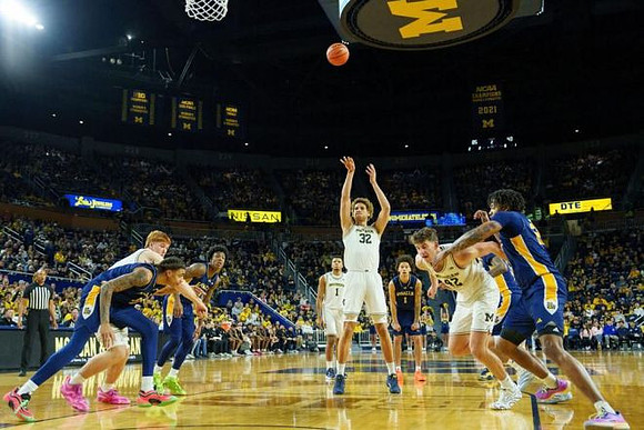 Oscar Goodman (5), Trey McKenney (1), Malick Kordel (32), and Will Tschetter (42)
