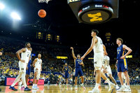 Morez Johnson Jr. (21), Nimari Burnett (4), Aday Mara (15), and Yaxel Lendeborg (23)