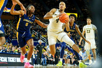 Nimari Burnett (4) and Yaxel Lendeborg (23)