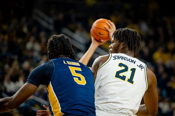 Morez Johnson Jr. (21)