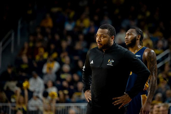 La Salle Head Coach Darris Nichols