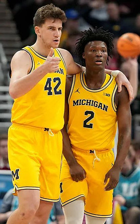 Will Tschetter (42) and L.J. Cason (2)