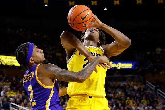 Morez Johnson Jr. (21)