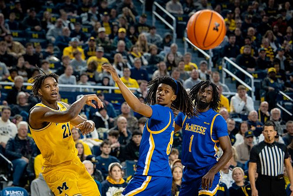Morez Johnson Jr. (21)