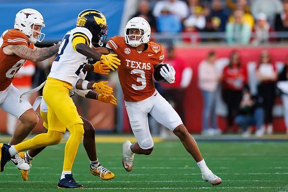 Jyaire Hill (20)