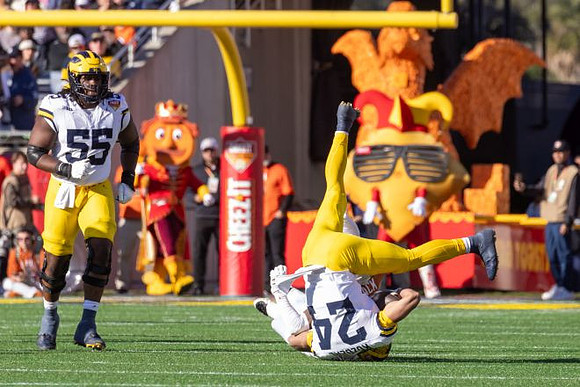 Nathan Efobi (55) and Bryson Kuzdzal (24)