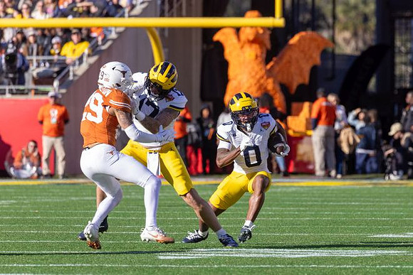 Marlin Klein (17) and Semaj Morgan (0)